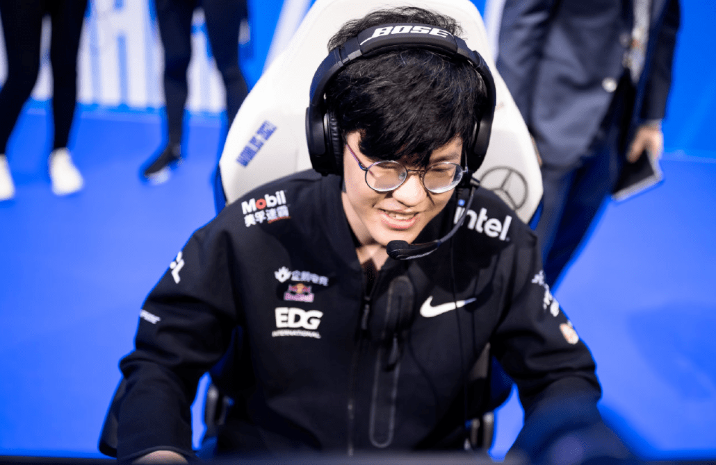 万博体育-摩纳哥官宣签约备战欧篮联Faker关键节点关键助攻，费耶诺德国际比赛日外线爆发直接炸裂 